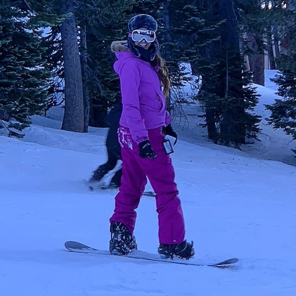 Meet your Posher, Krystal - Picture 2 of 2